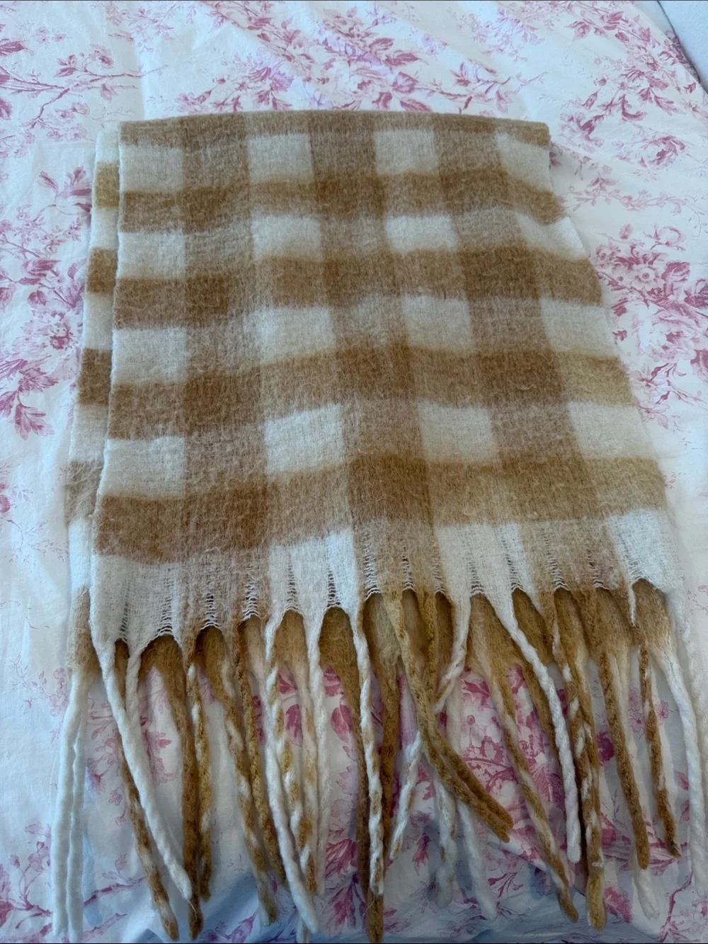 American Eagle Outfitters Tan and Cream Checked Fringe Scarf